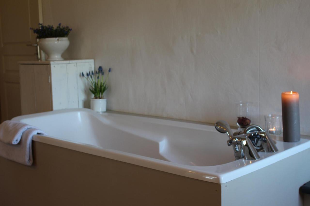 Mas Les Romarins, 10 Min D'Uzes, Piscine Et Grand Jardin Clos, Jeux, Nid De Repos Et Base Pour Activites Dans Le Gard (Adults Only) Luaran gambar