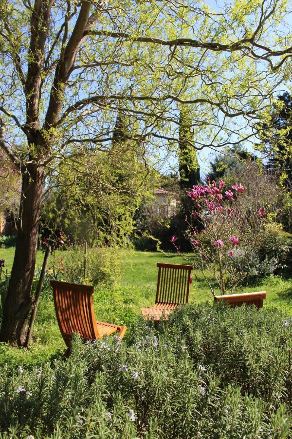 Mas Les Romarins, 10 Min D'Uzes, Piscine Et Grand Jardin Clos, Jeux, Nid De Repos Et Base Pour Activites Dans Le Gard (Adults Only) Luaran gambar